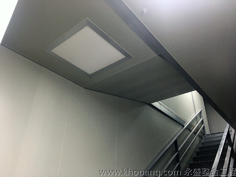 holes_005&ceiling_109B161