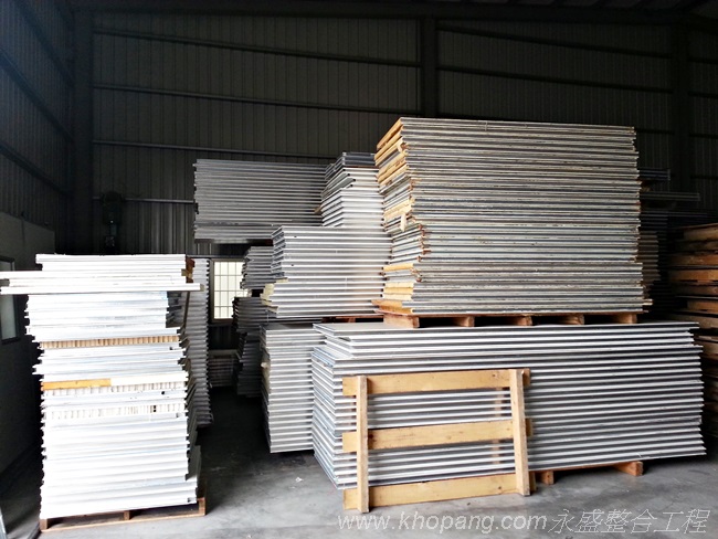 Amazing! Second-Hand Modular Panels Constructions. Amazing! Second-Hand Modular Panels Constructions.