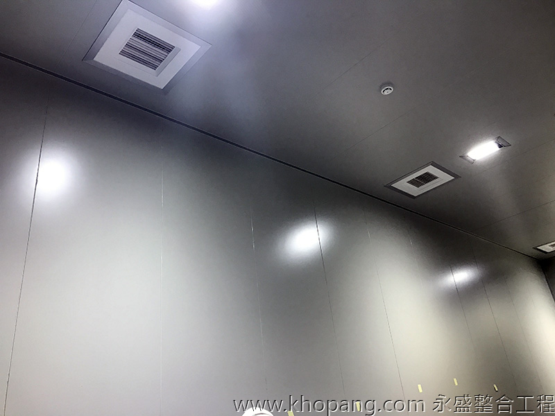 holes_003&ceiling_105B135